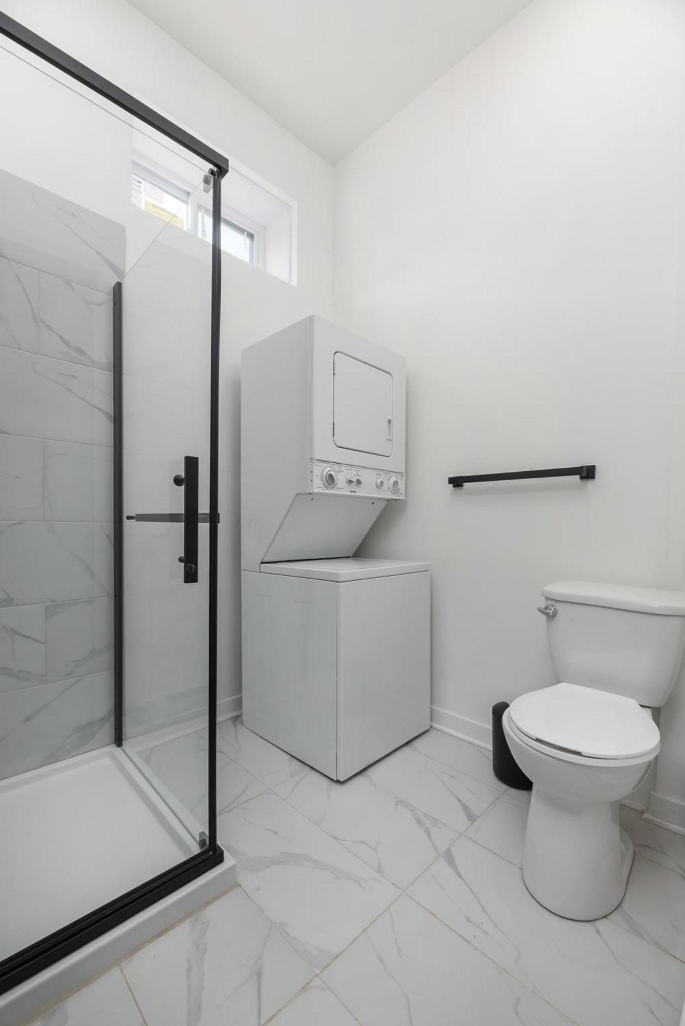 Appartement Brand New 2 Bedroom In The Heart Of The *